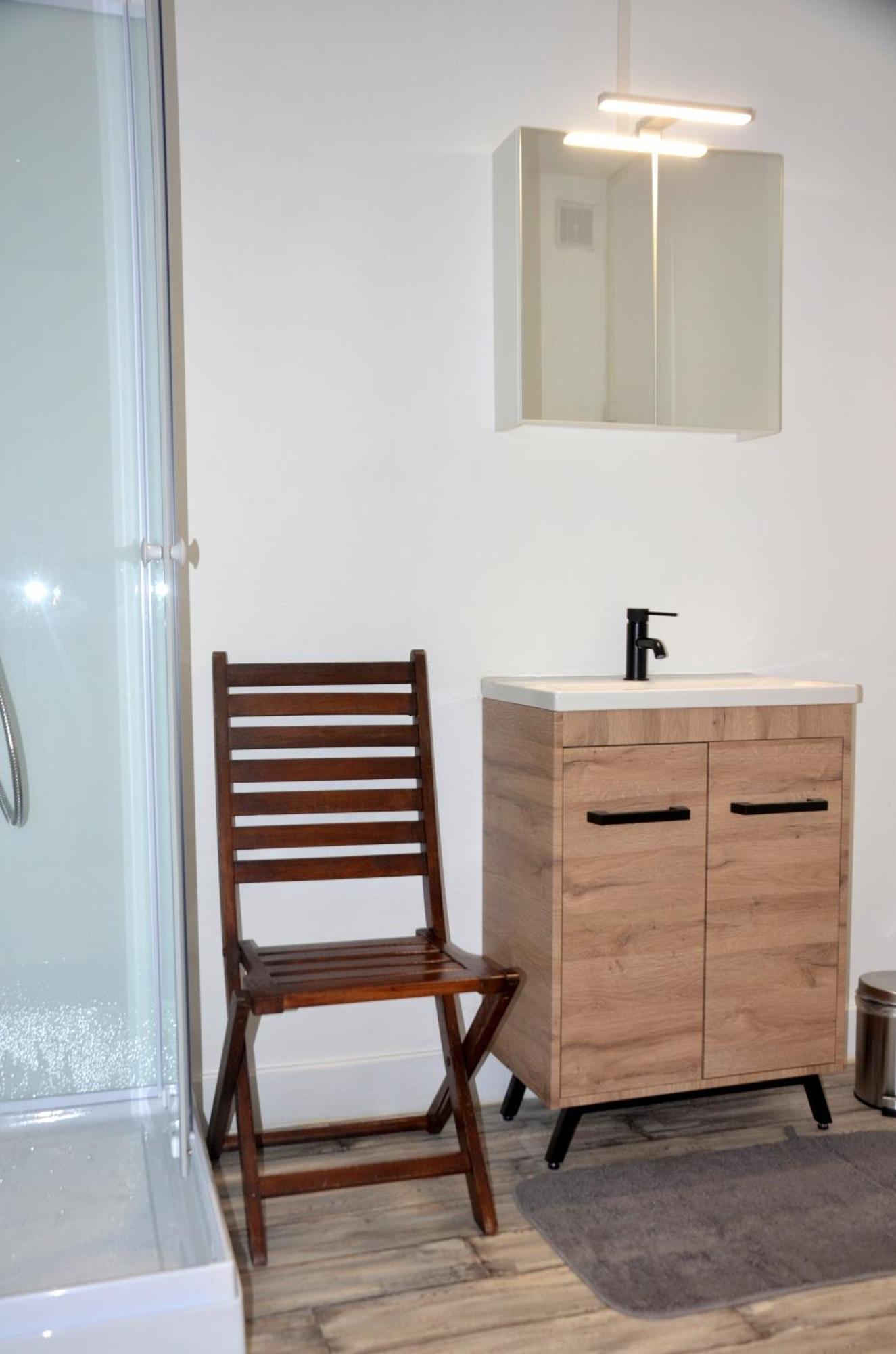 Studio "Au Bord De L'Eau" 2 Chambon-sur-Voueize Bagian luar foto