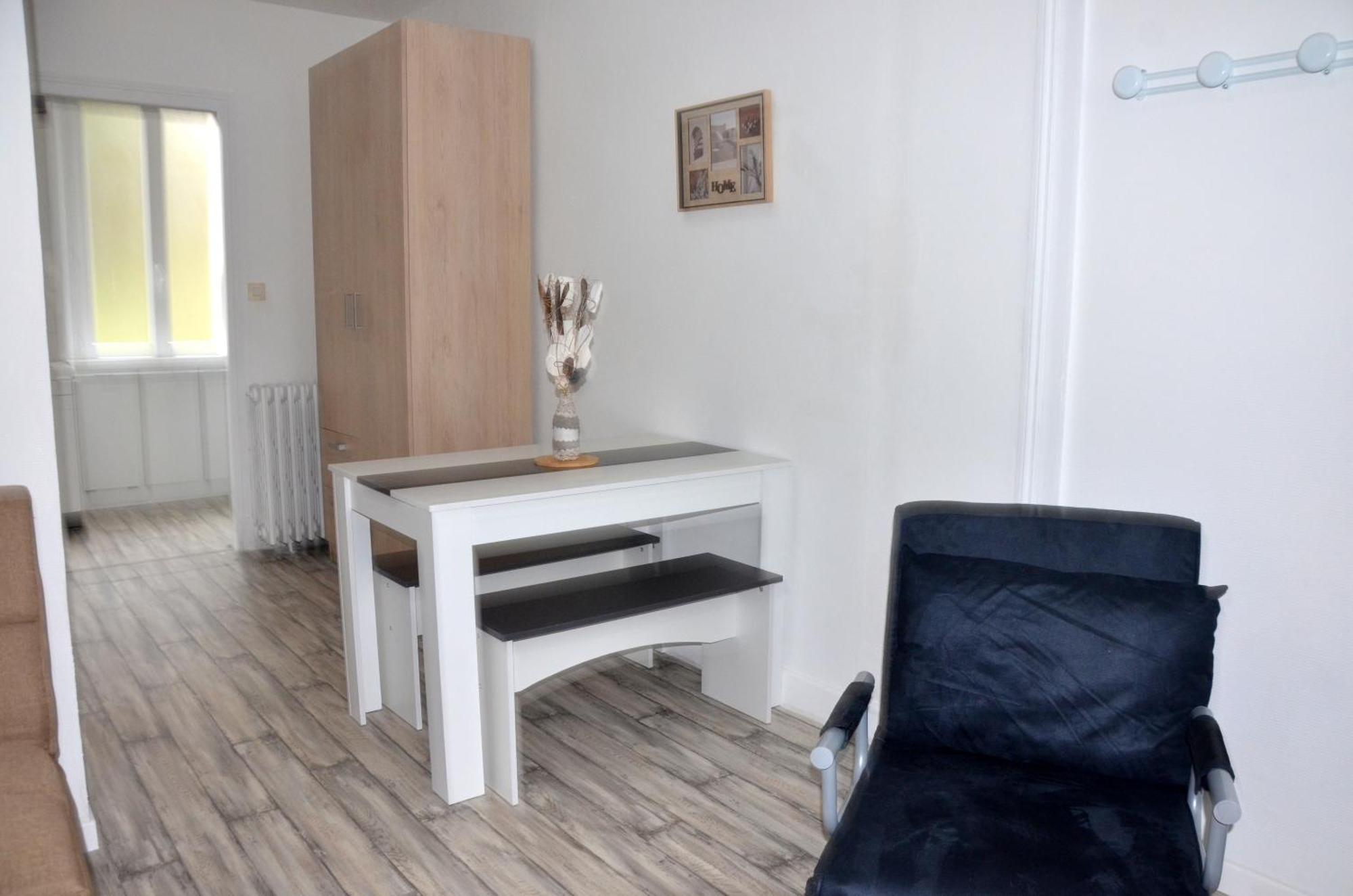 Studio "Au Bord De L'Eau" 2 Chambon-sur-Voueize Bagian luar foto